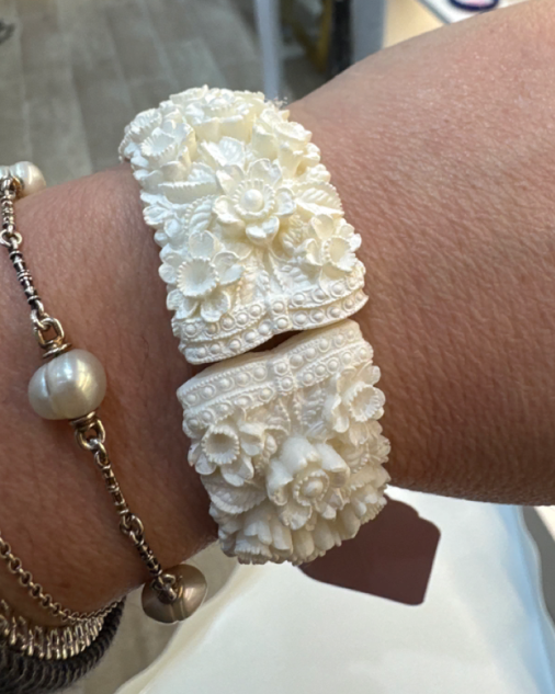 Vintage Acrylic Bangle Bracelet